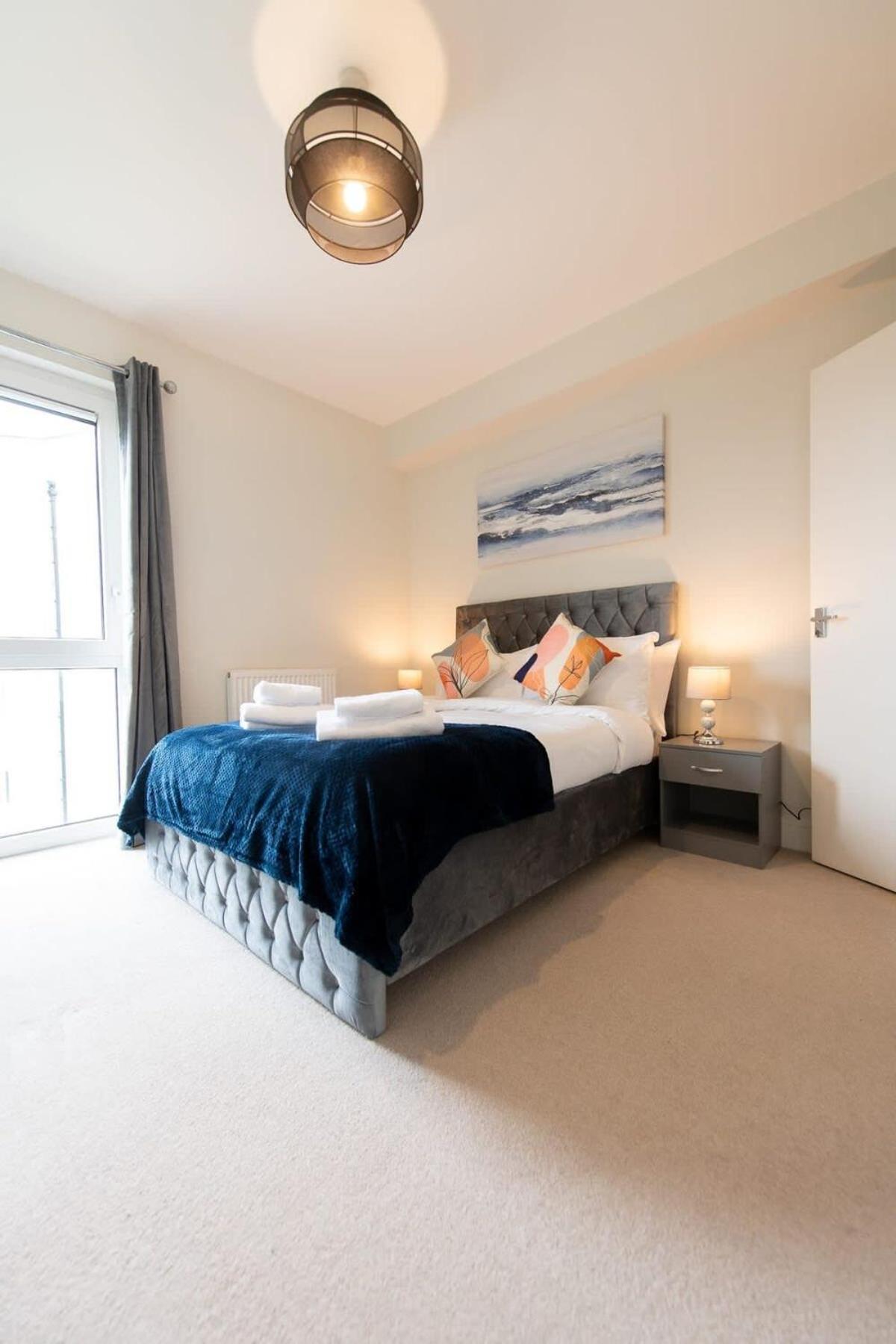 Fantastic 1 Bed Apartment In Crawley Exterior foto